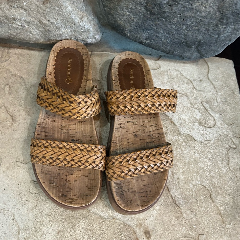 Baretraps Slip-on sandals women’s size 8